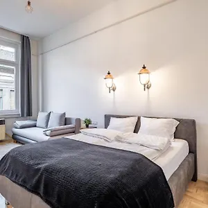  Apartment Luxurious At Center Hungary